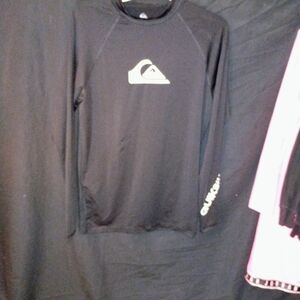 Quiksilver Men's Black Long Sleeve Rash Guard